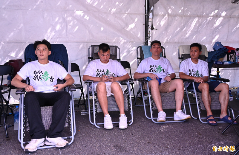 絕食劇本被說破? 蕭敬嚴酸藍小雞博聲量 加碼爆盧秀燕遭情勒探班