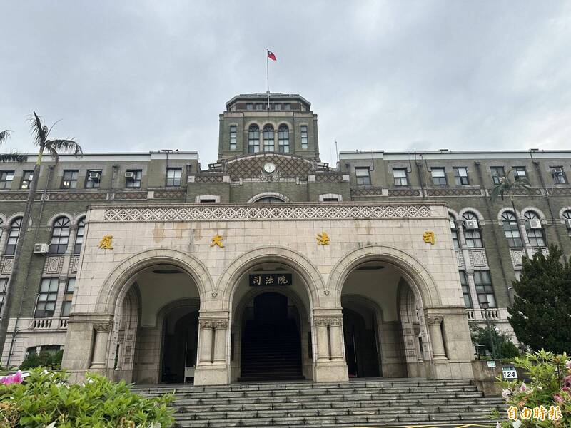 應召妹控車伕「拿槍抵太陽穴」逼性交 二審逆轉無罪原因曝