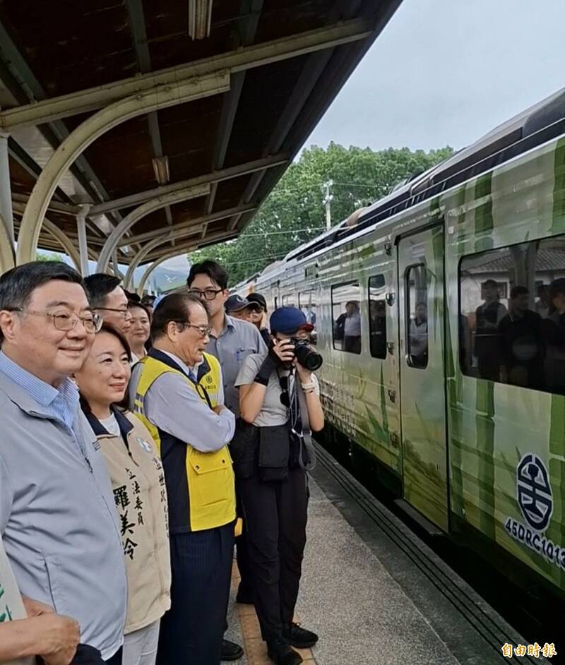 台鐵集焦支線復駛後，旅客增加50%。（記者張協昇攝）