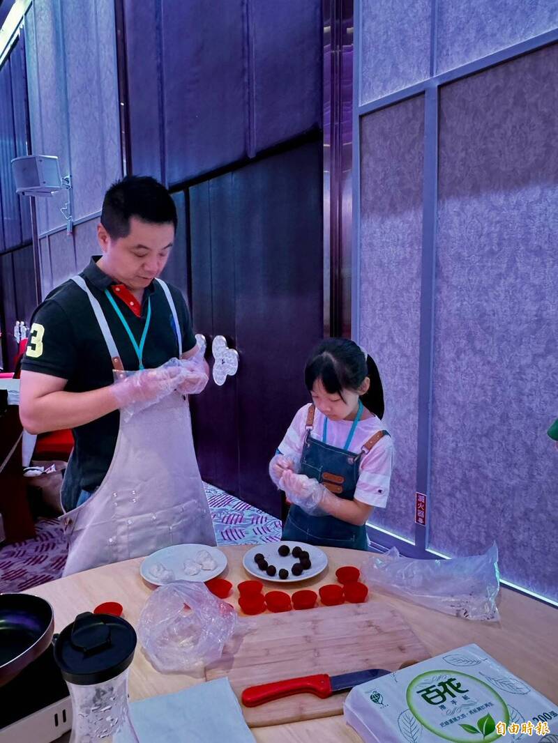 高市農業局攜手飯店推食農教育 老爸掌廚親子玩料理