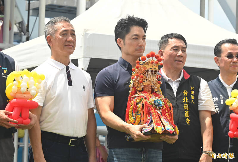 「萊爾校長」小編遭查水表 蔣萬安聲援