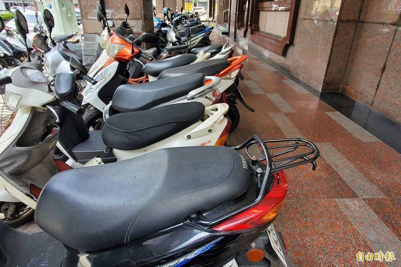 騎樓停車逆轉免罰!執法警坦承「畫不出現場圖」成漏洞