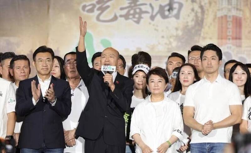 「食安怒吼..在腦海迴盪」 江啟臣週一上工改喊「尬實力,敢拼搏」