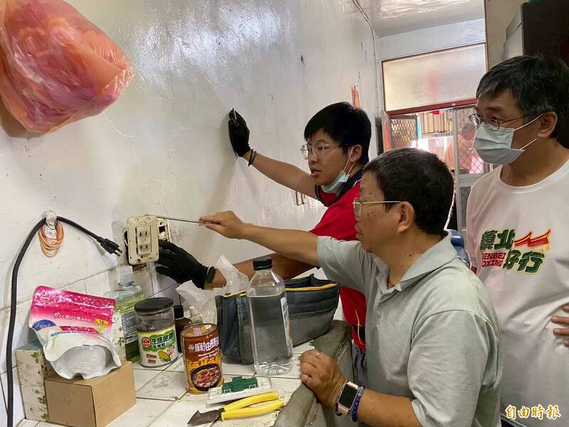 台南社大修繕社攜手台江全協 用專業溫暖家角