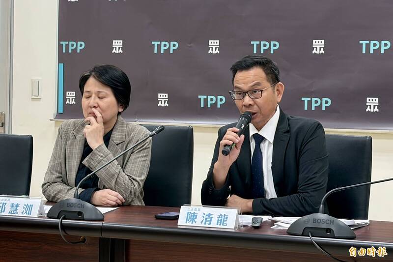 白營批花百萬考察「吃甜點」列機密 嗆徐佳青:說謊還敢教人當立委?