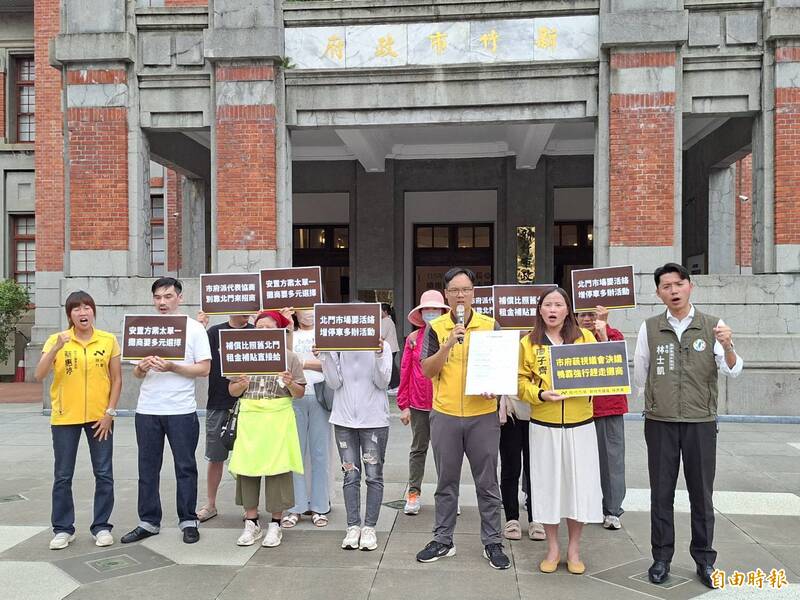 竹市中正市場攤商抗議市府逼撤攤 要求提高安置補償