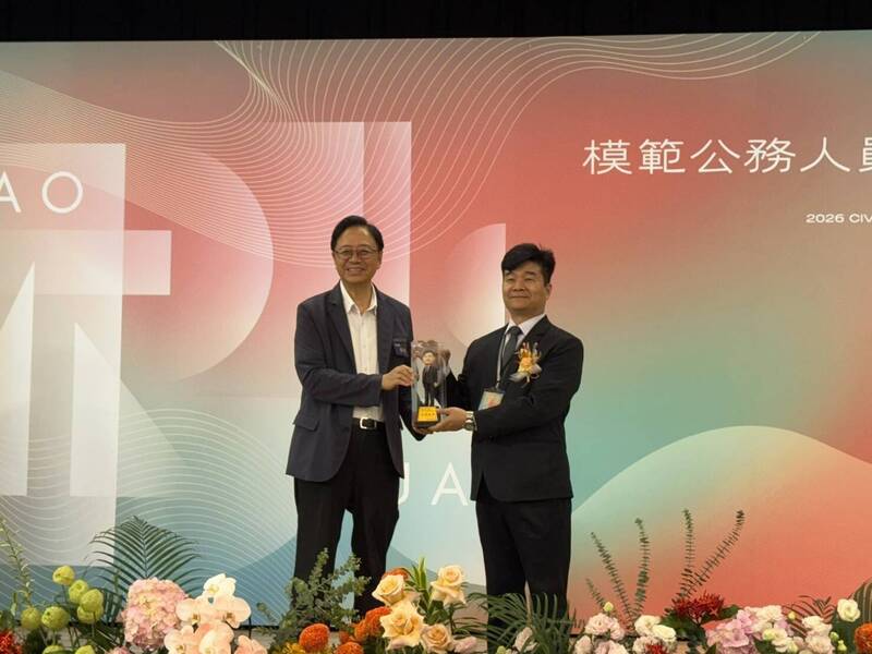 站在最前線扛壓力!桃園環保稽查科長謝宏松 獲選模範公務人員