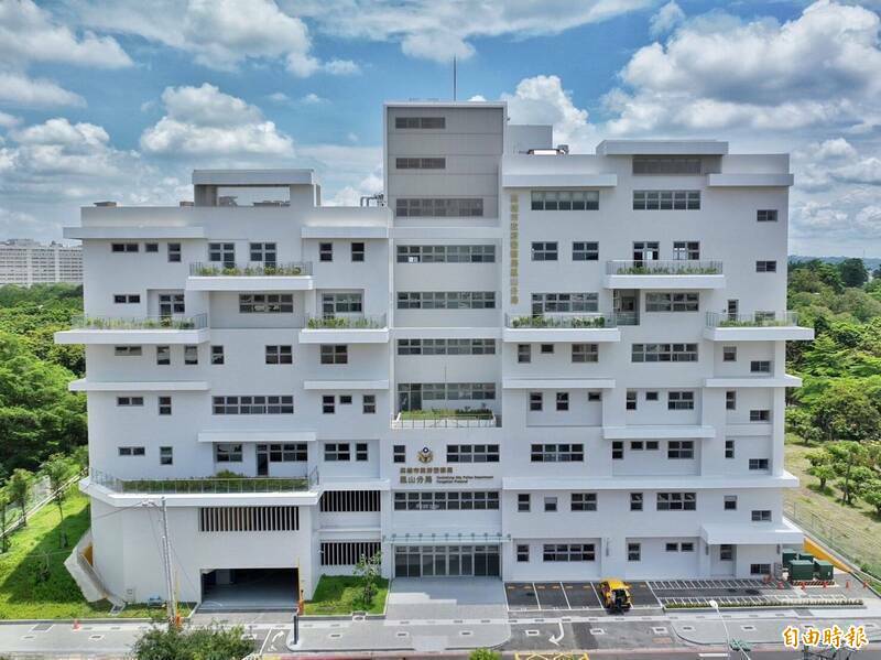 亂丟垃圾被開紅單懷疑里長檢舉 高雄50歲男揮刀逼近喊「殺人」