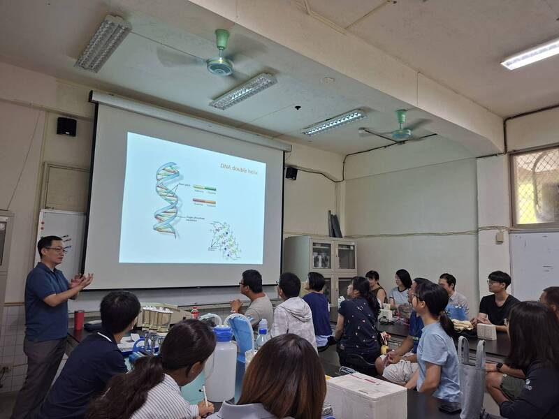 只要採集1瓶海水 海保署偵測到1381種海洋魚類