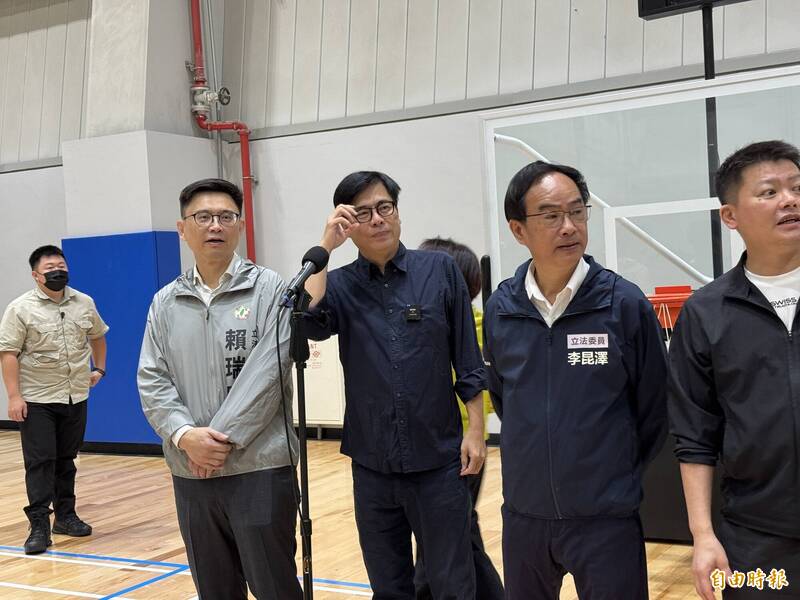 黃偉哲嗆蔣萬安「別做AI深偽佛地魔」 陳其邁:深偽是犯罪行為