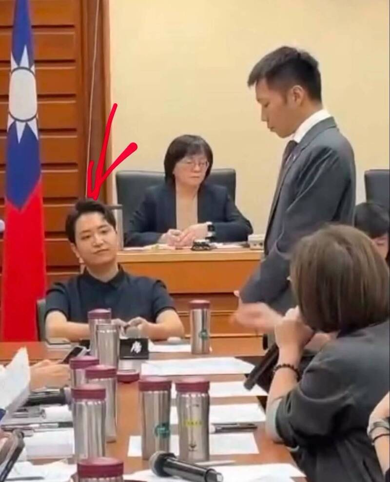李洋「罰站」爭議延燒 詹凌瑀轟羅廷瑋:召委不是土皇帝