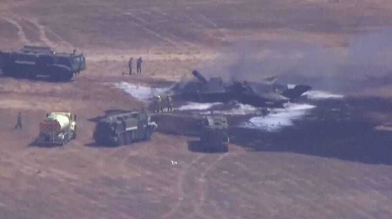 美F-35戰機加州墜毀起火 飛行員彈射逃生送醫