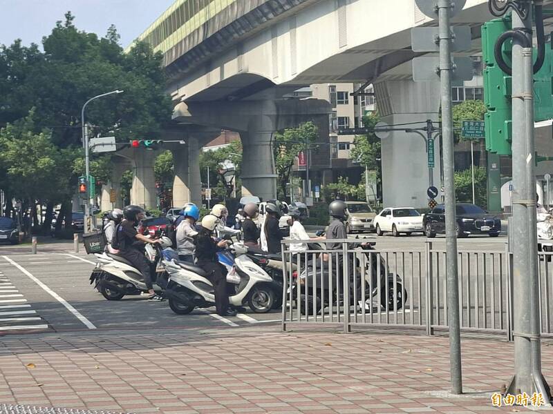 台中機車兩段式左轉2-1》交通局:58處已取消「不會全面取消」