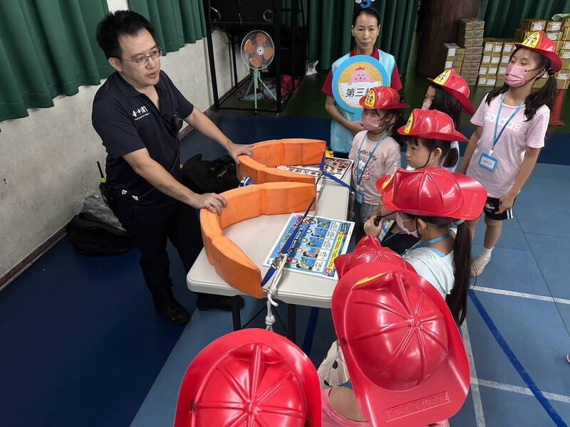 台中超夯「小小消防營」登場 CPR、火場逃生向下扎根