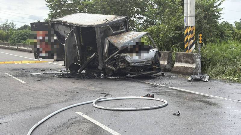 苗縣後龍火燒車 駕駛疑逃生不及慘成焦屍
