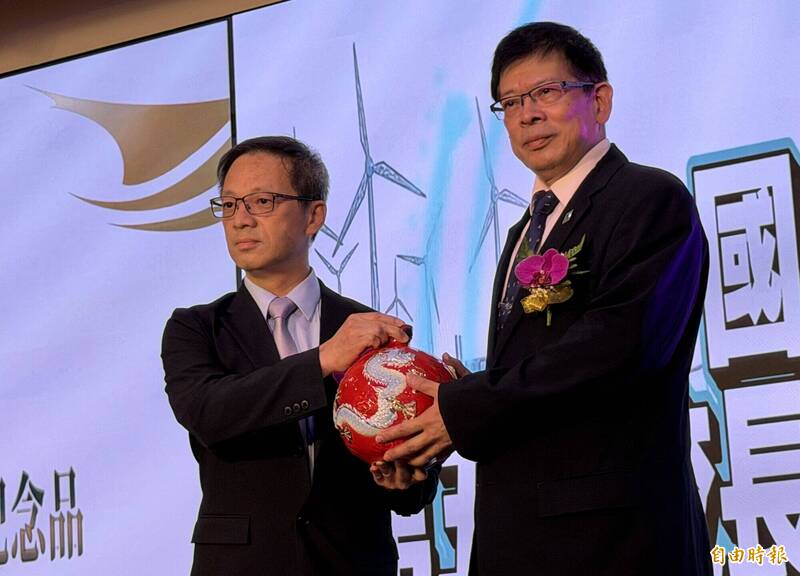 金門大學第5任校長洪集輝就職 用AI宣示「永續島嶼」等4大倡議