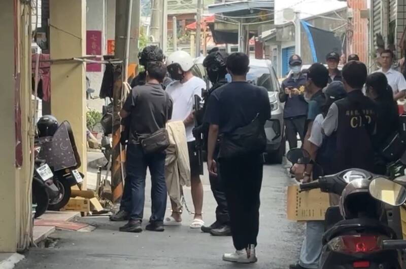 「前亞洲鎢王」虐殺案凶嫌台中落網 警押返屏東租屋處找尋作案工具