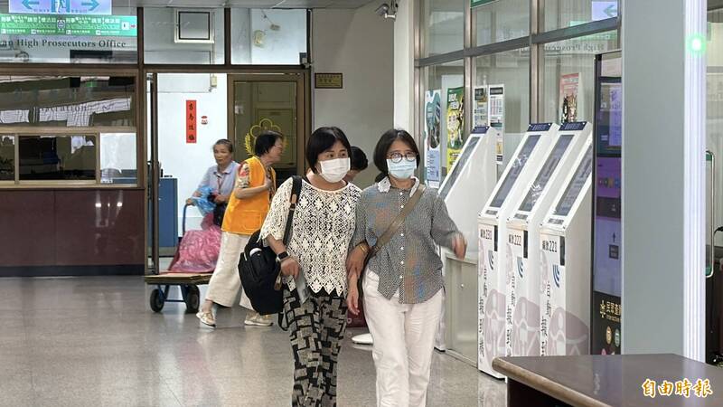 「晶華滾床案」二審 蔡玉真情緒潰堤:4年零收入、後悔一輩子