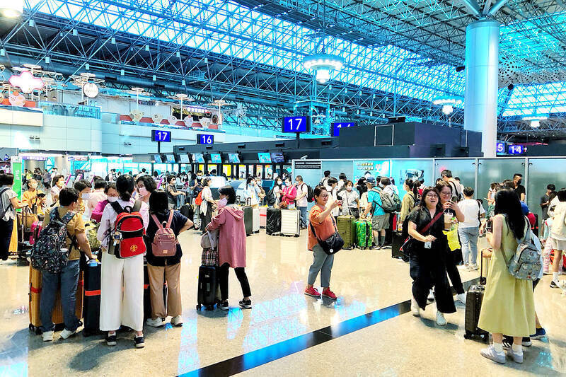 《TAIPEI TIMES》 Airport service fee hike takes effect Sept. 1