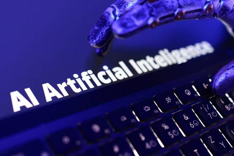 白宮替最強AI設安全門檻 OpenAI等4巨頭先過這一關