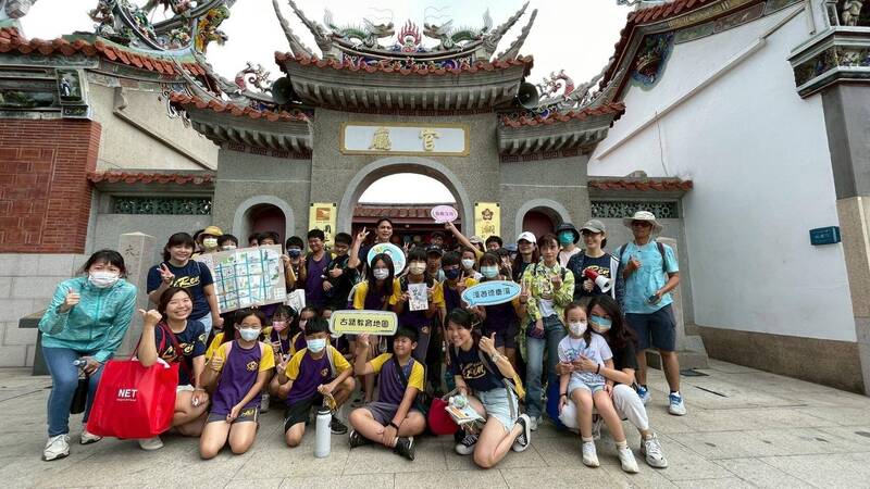 學生尋找隱形溪流 立人國小把「台南」變教室