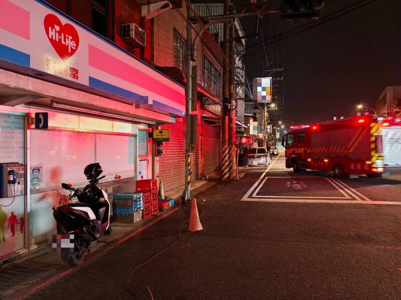 絕命終結站!桃園大園凌晨電線掉落 2騎士慘遭勾頸摔車送醫