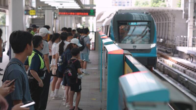 新北捷運日運量破12萬人次 比2018年增加13倍