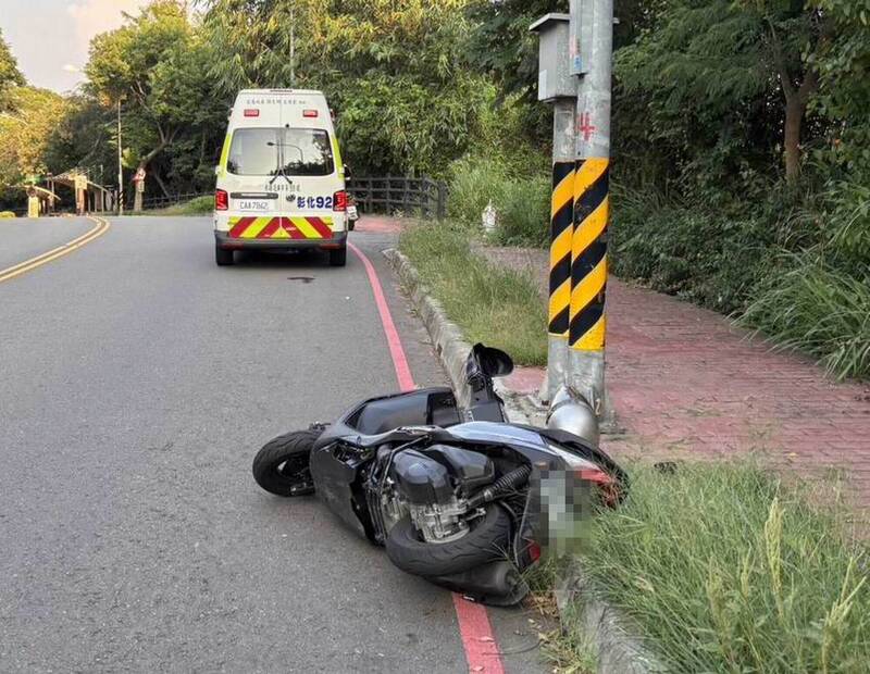 彰化139線摔車 20歲女噴飛手骨折