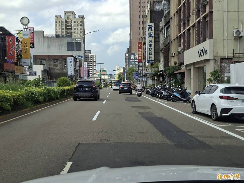 新竹市路平半夜施工、路面補丁不斷 市府:5億經費重鋪87條道路