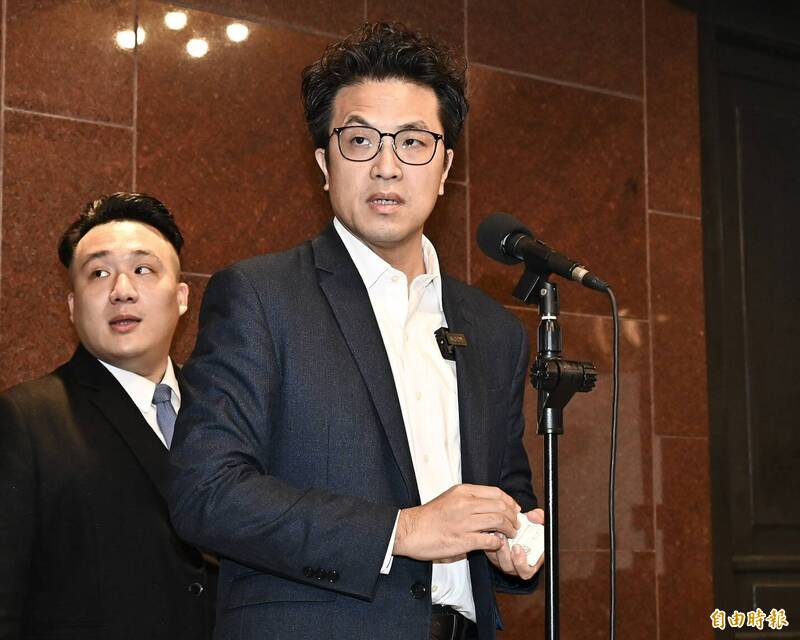 夏莉絲竟給幼童吃過期食品! 沈伯洋轟北市府:通報不理才一個個爆