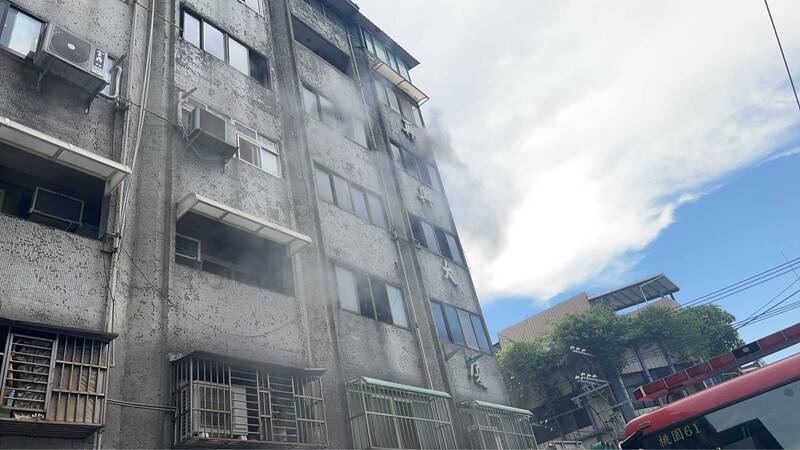 桃園住宅火警 8人緊急疏散幸無傷亡