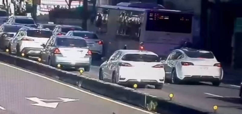 翻轉!北市公車擦撞爆毒篩陽性 公運處:醫院毒物檢測結果為「陰」