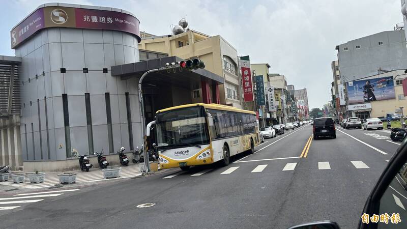 台南城鎮韌性演習 加油、領錢、搭公車都停下來還出動空拍機