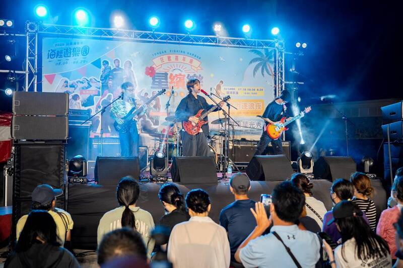 白海豚颱風攪局 永安漁港嘉年華延期至8/15登場