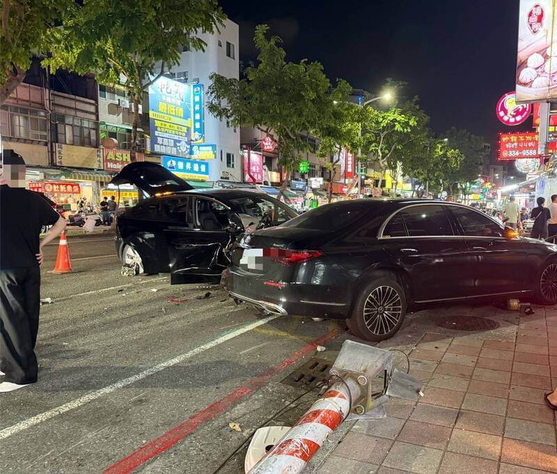 高雄光華夜市連撞13車車禍傳食品業董座被撞 是否爆衝待查