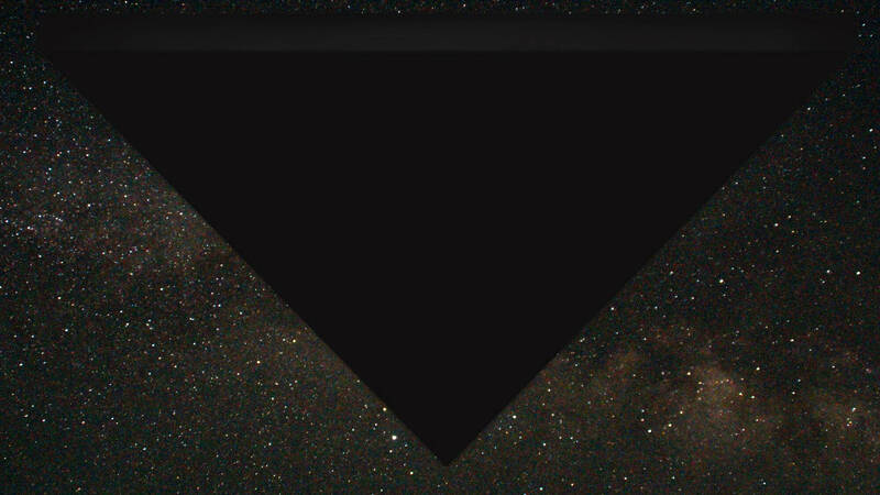 駭人!美公布UFO新檔案 阿富汗星空遭巨大三角形物體遮蔽