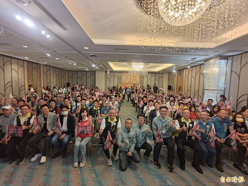 家有3貓   賴瑞隆成立獸醫師暨寵物業後援會、推友善寵物城