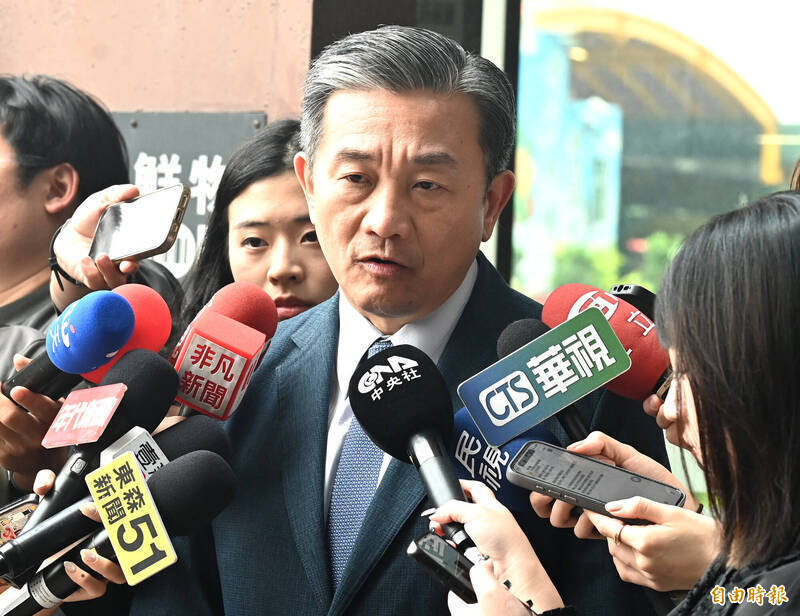 從地方到中央頻誤用中國國徽! 王定宇:懲處失職以儆效尤