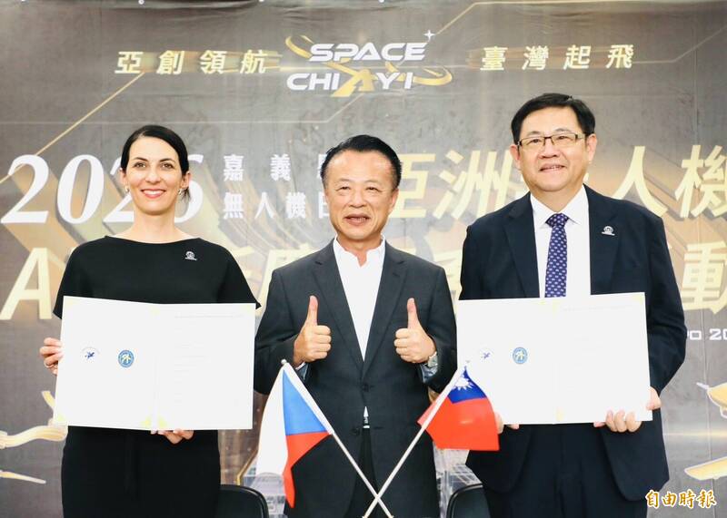 「亞創無人機博覽會」台歐簽署MOU 翁章梁盼400億預算速通過