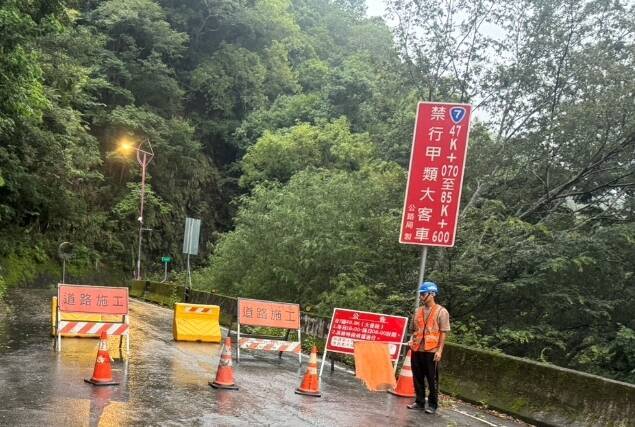 台7線羅浮至西村解除預警性封閉 大曼路段採整點放行與夜間封路