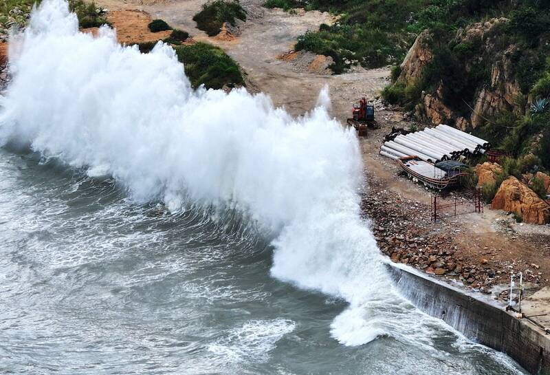 白海豚襲中國 !上海、杭州地鐵將限速或可能停駛 民眾怒吼怎不停班