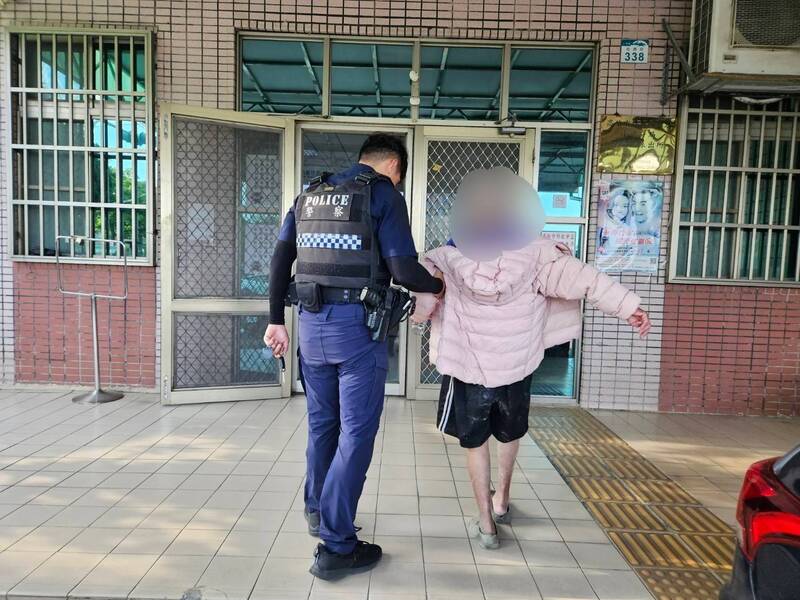 老婦要到老爸農場看飛機 誤闖高雄機場工地