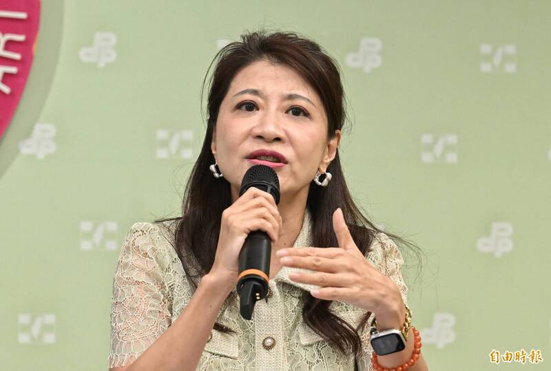 國民黨控南海喪權辱國 林楚茵轟「造謠慣犯」:疫苗被打臉就換招!