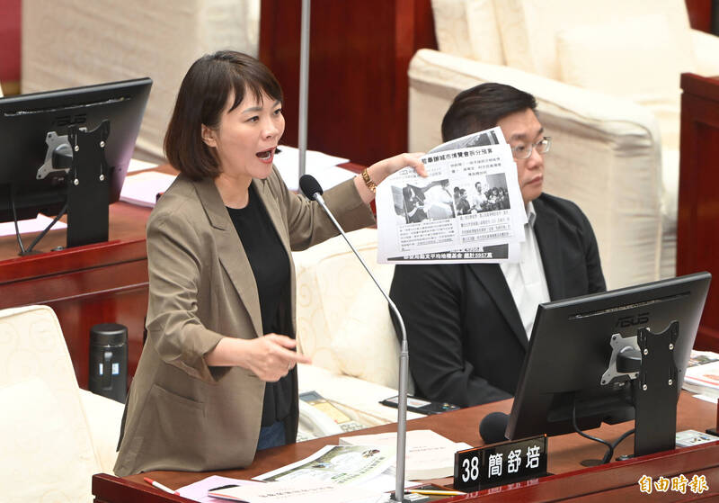前發言人李政軒涉洩密30萬交保竟稱「生涯規劃」 簡舒培轟蔣萬安「蓋牌」