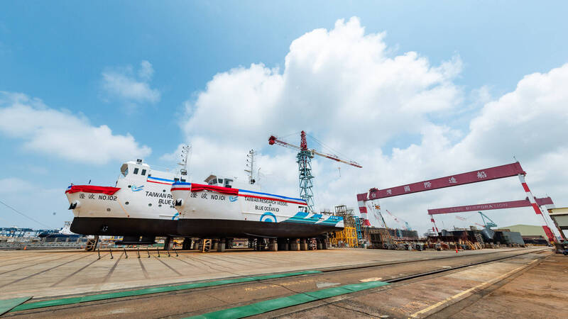 海調雙艦下水!掌握海底與水下資訊 將成海鯤號「眼睛」