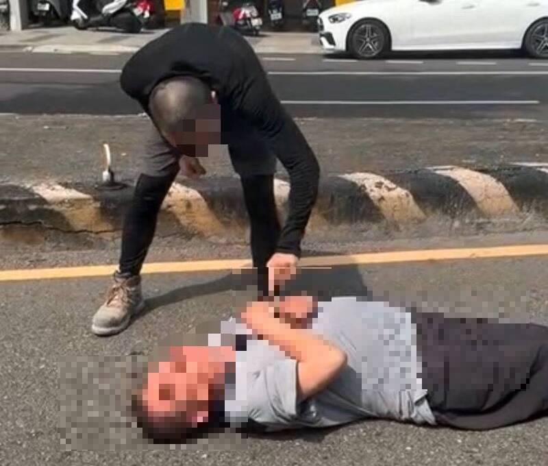 行車糾紛「持刀反被打趴」!台中阿伯住院5天不治 家屬將提告殺人罪