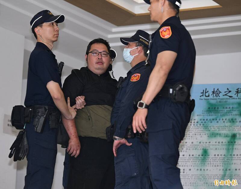 2度騎車闖法務部還朝「北檢之秤」噴漆 田山盛國犯3罪判刑7月