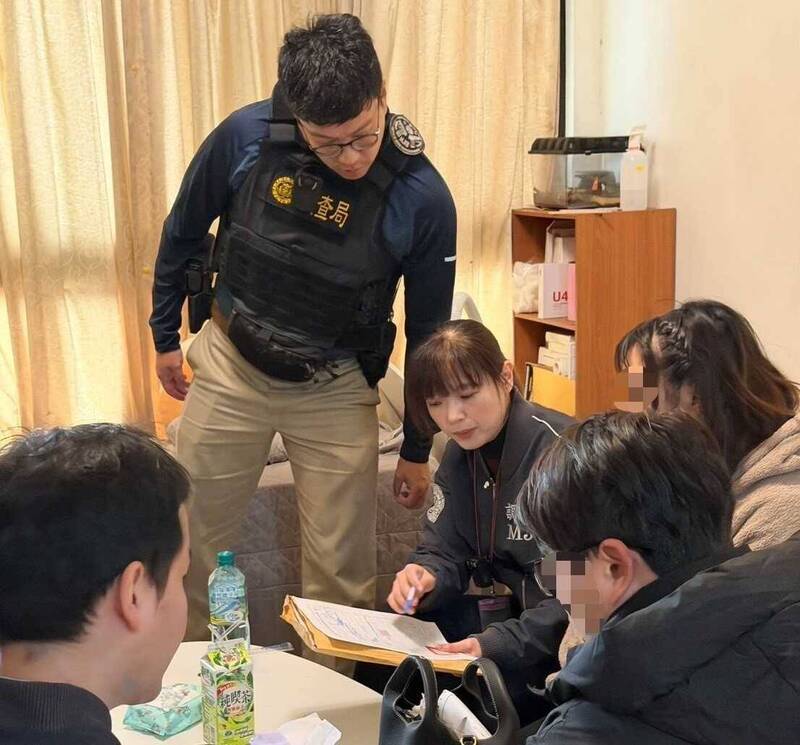 找槍手成功詐保還「吃好逗相報」 詐團得手2600餘萬 15人被起訴