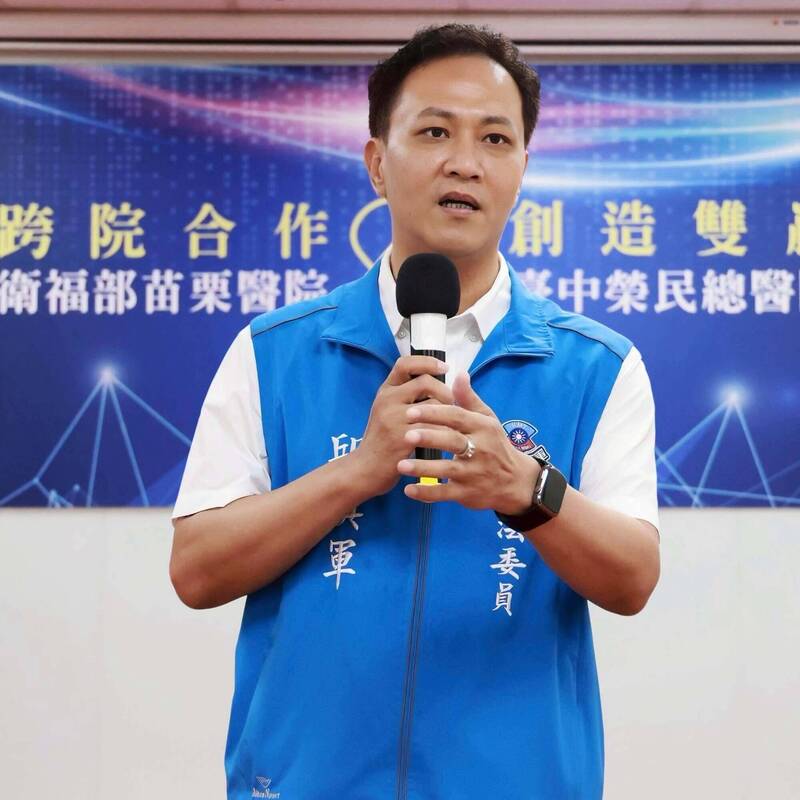 韓國瑜怒飆傅崐萁 藍委邱鎮軍:韓指的「黑暗力量」是行政院
