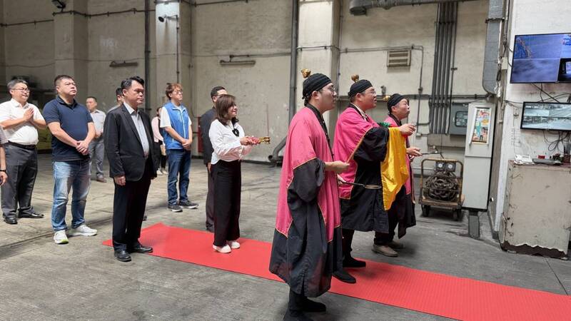鷄籠中元祭紙錢集中燒祈福淨爐 以功代金可抽獎